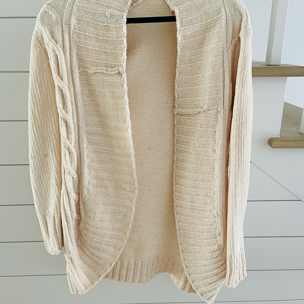 Women’s Cream Cardigan Sweater, Size Medium, New